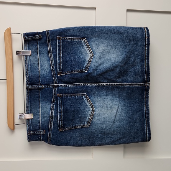 Stretchy denim mini skirt - Picture 2 of 6